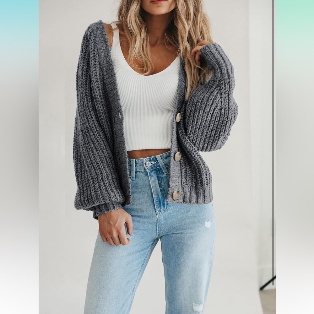 Chunky Knit Open Front Sweater Long Sleeve Button Loose Short Cardigan
8092 - Picture 3 of 6